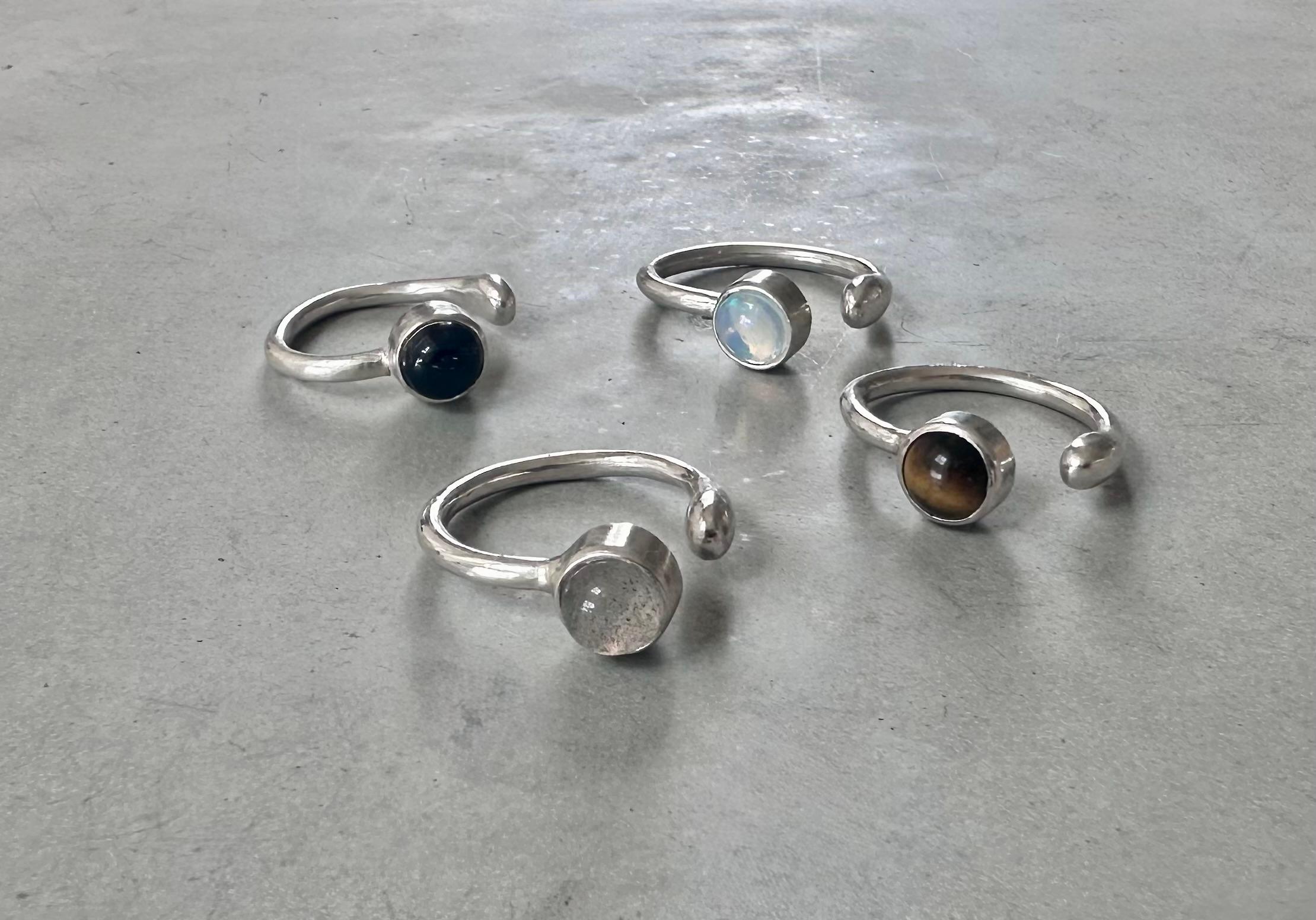 sv925天然石フォークリング　round natural stone1枚目の画像