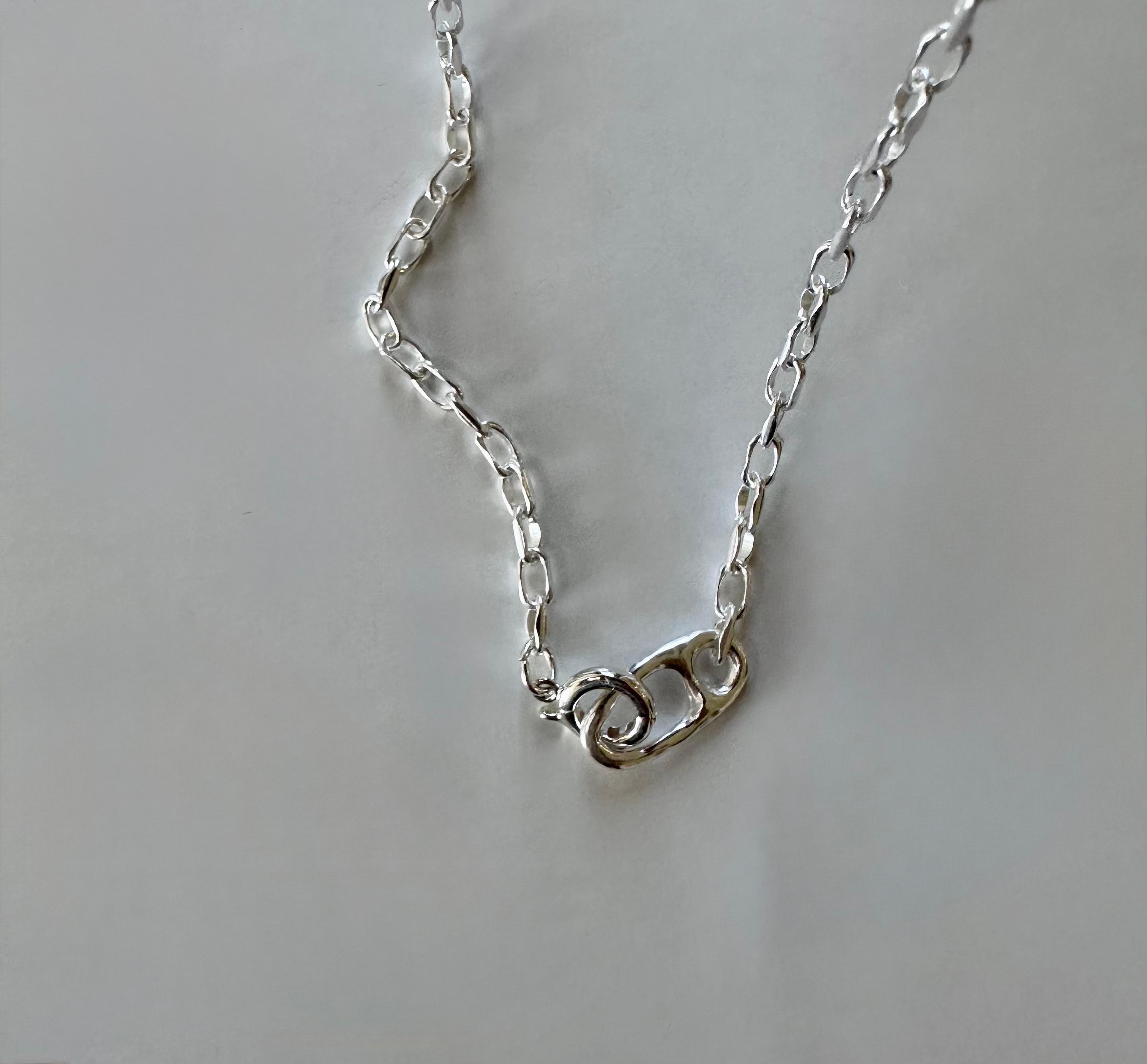 sv925　anchor clasp　small deformation necklace1枚目の画像